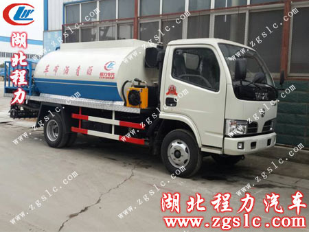 東風(fēng)小霸王瀝青灑布車 東風(fēng)小霸王瀝青灑布車
