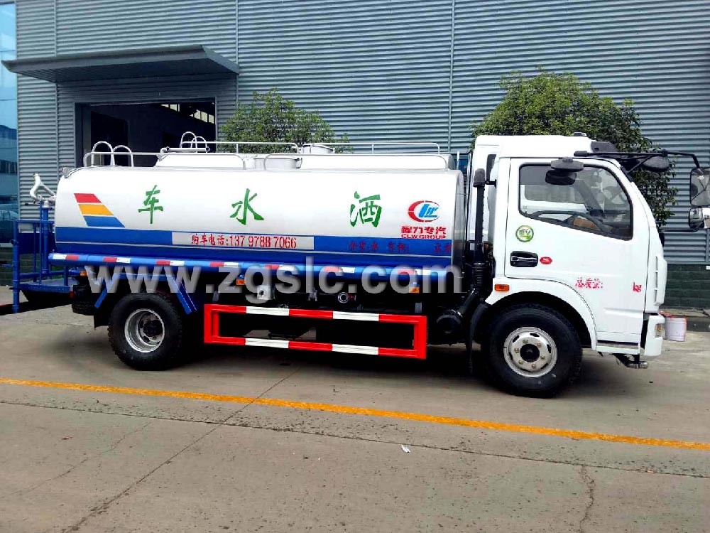 程力東風(fēng)大多利卡8.5方灑水車(chē)黃牌(國(guó)五)