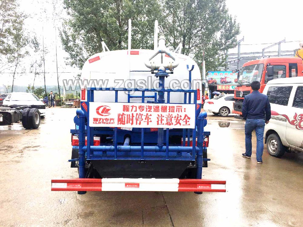 程力東風(fēng)小多利卡5方灑水車黃牌(國五)