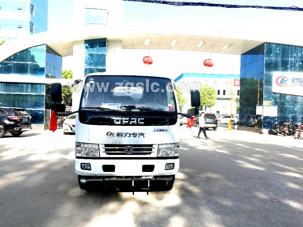 程力東風(fēng)小多利卡5方灑水車黃牌(國五)
