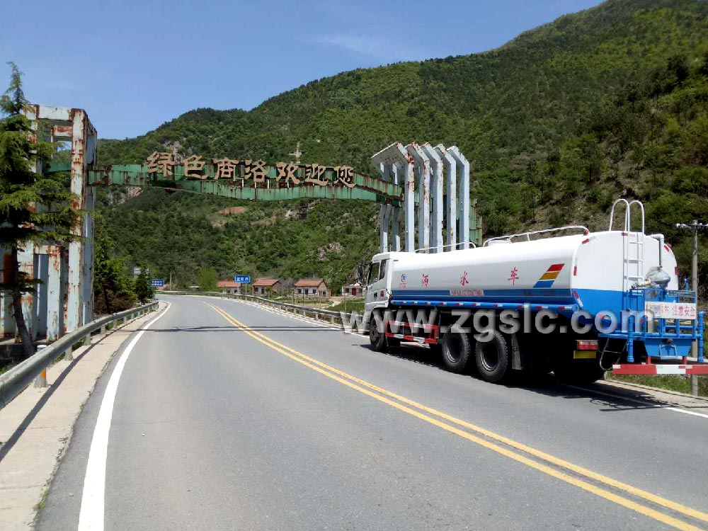 程力東風(fēng)后雙橋22噸灑水車黃牌(國五)