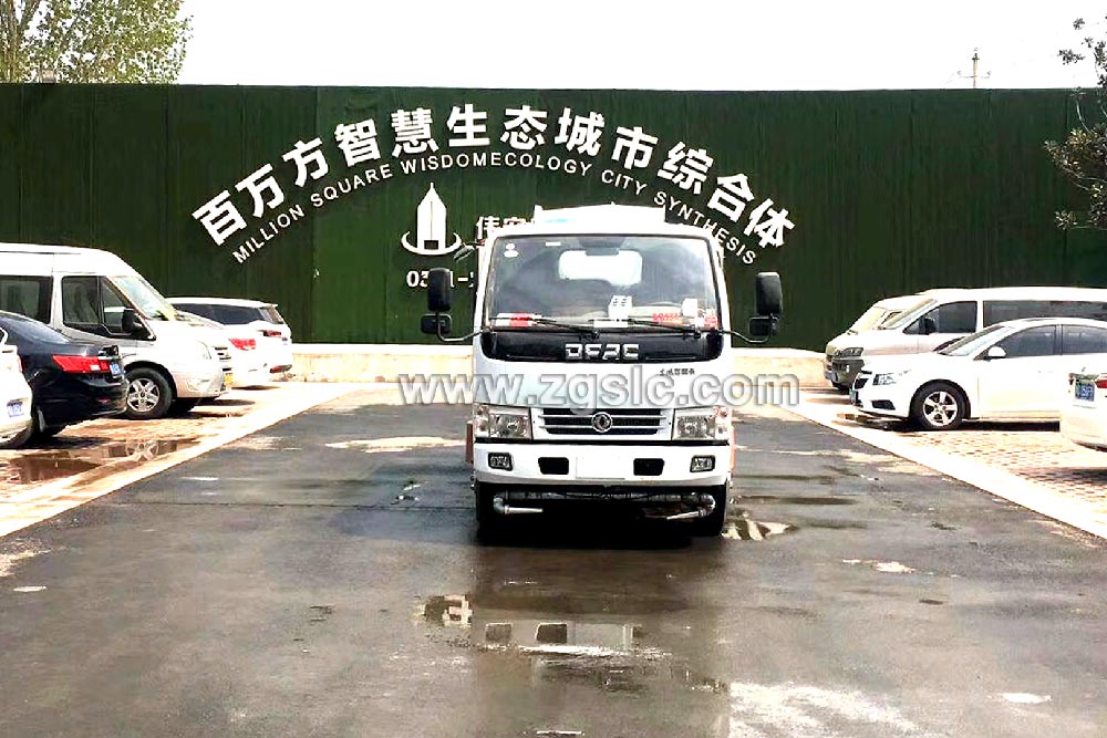 程力東風(fēng)小多利卡藍(lán)牌抑塵/噴霧車(國五)