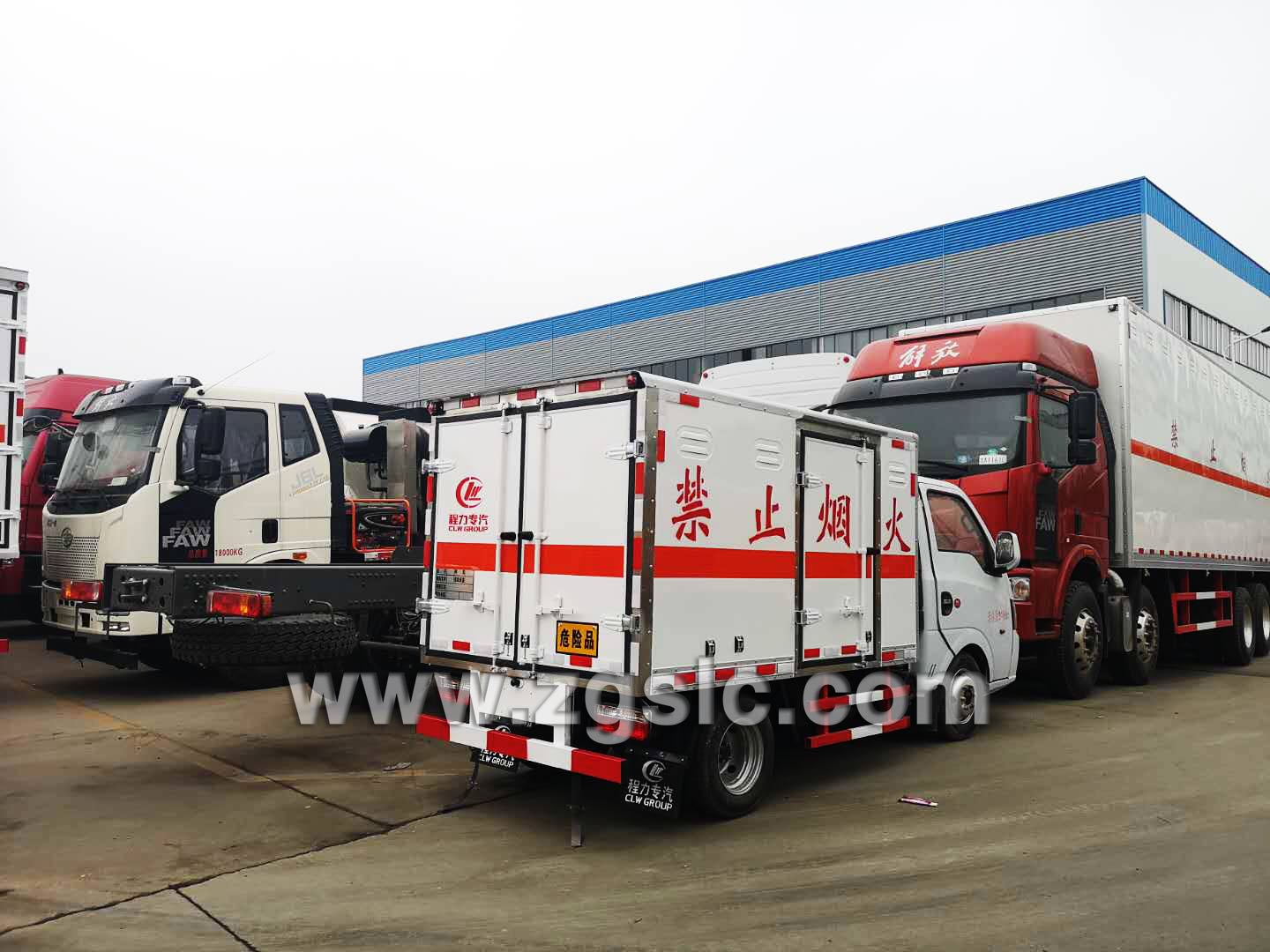 東風(fēng)途逸易燃?xì)怏w廂式運(yùn)輸車(國五)