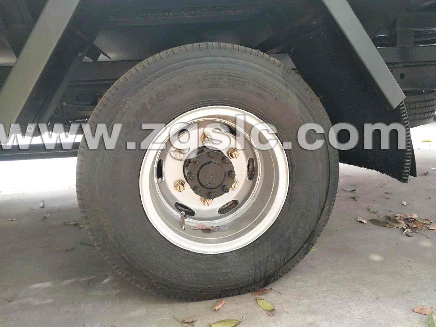 東風(fēng)大多利卡瀝青灑布車(國五)