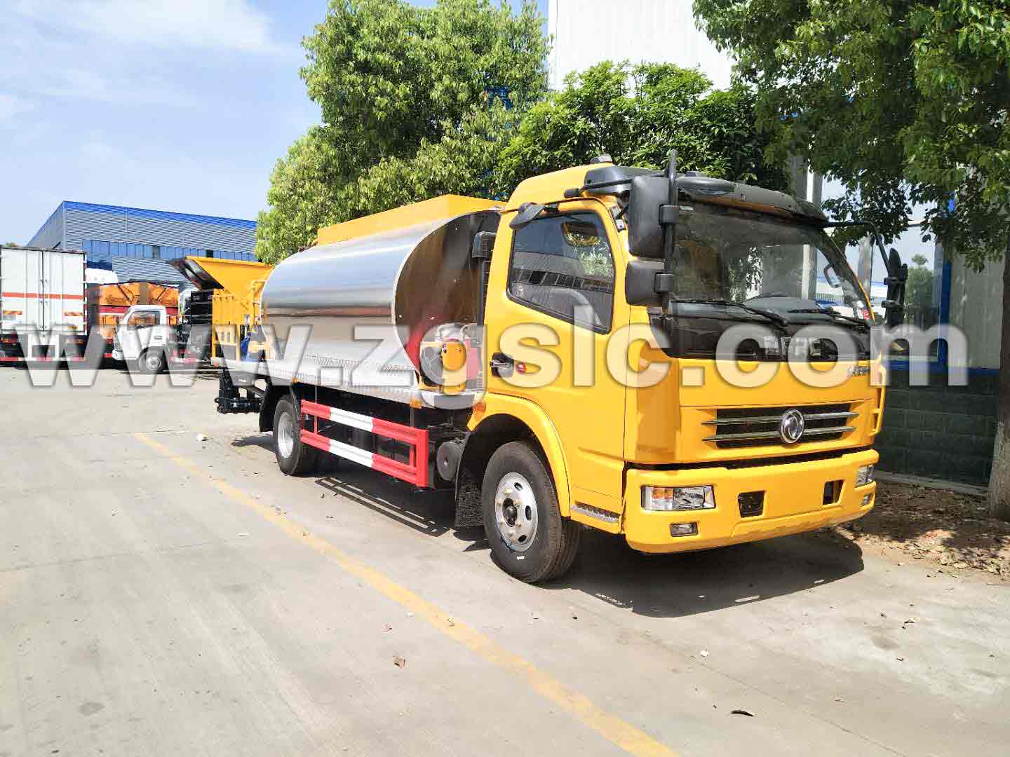 東風(fēng)大多利卡瀝青灑布車(國五)