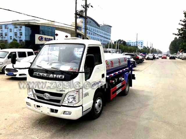 程力2.5方藍(lán)牌福田小卡之星灑水車(國五)