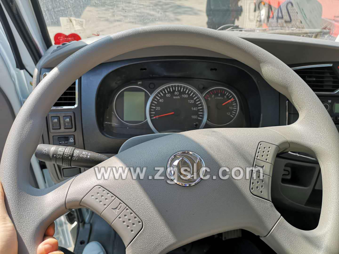 東風(fēng)小多利卡爆破器材運(yùn)輸車(國五)