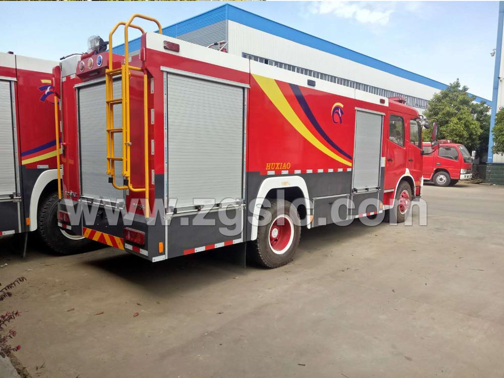 東風(fēng)天錦雙排水罐消防車(國五)