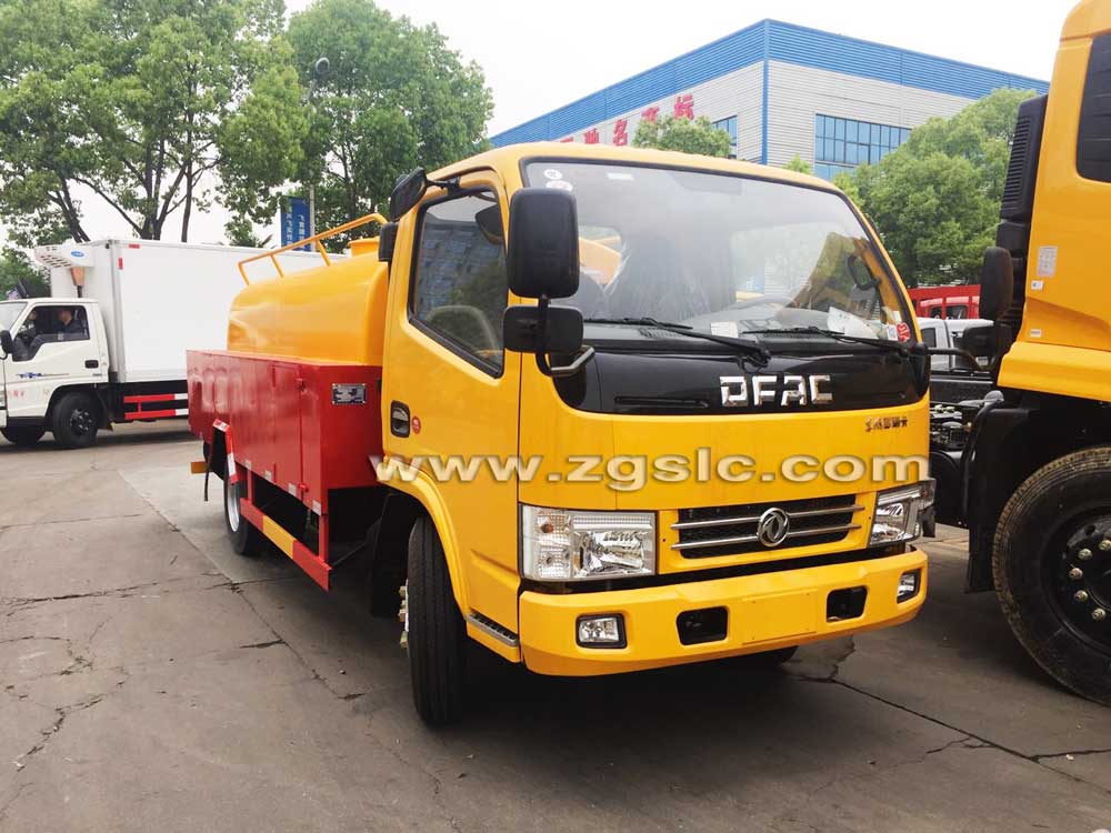 湖北程力東風(fēng)小多利卡高壓清洗車(chē)(國(guó)五)