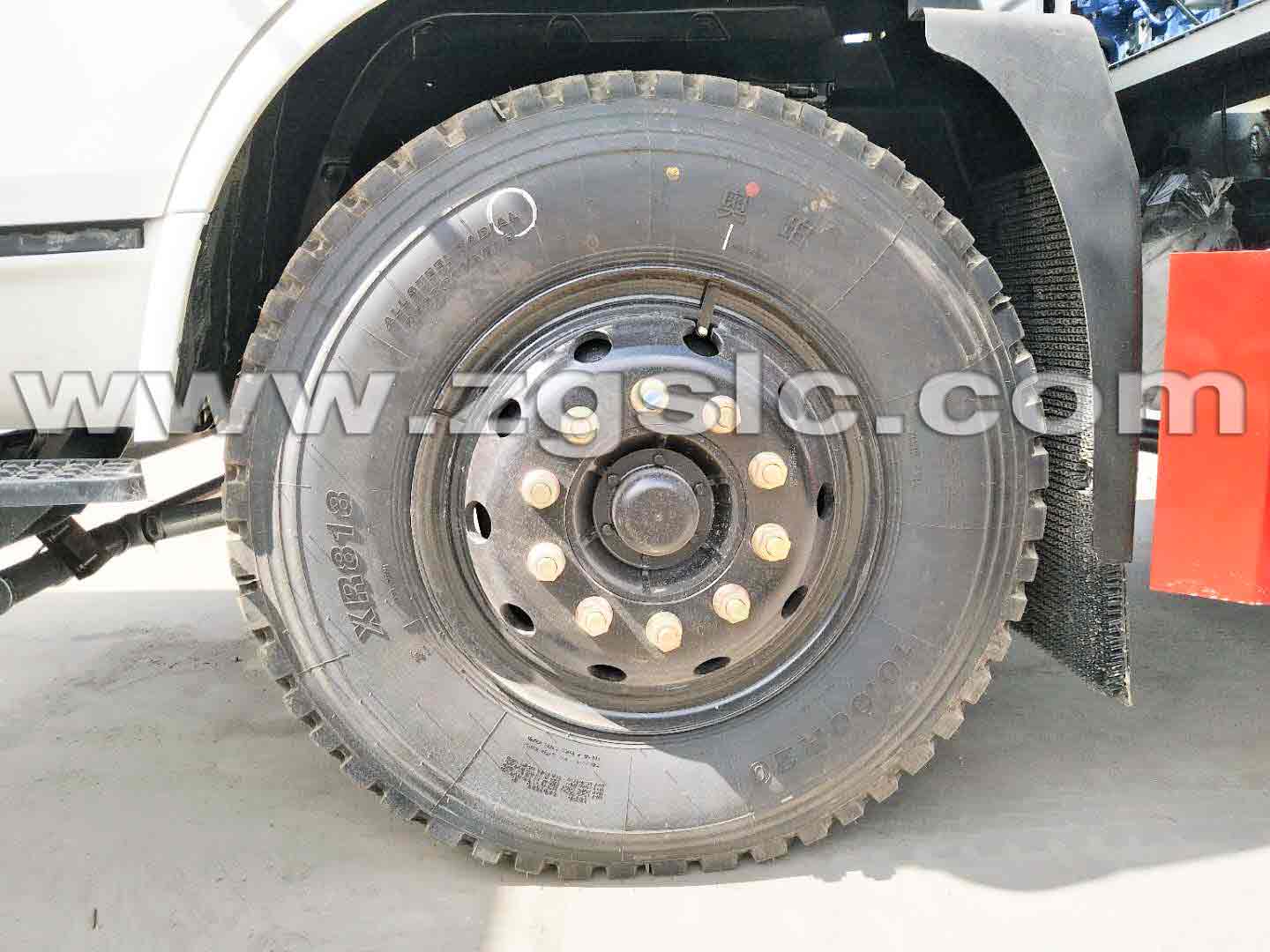 程力集團(tuán)東風(fēng)天錦抑塵車(國五)