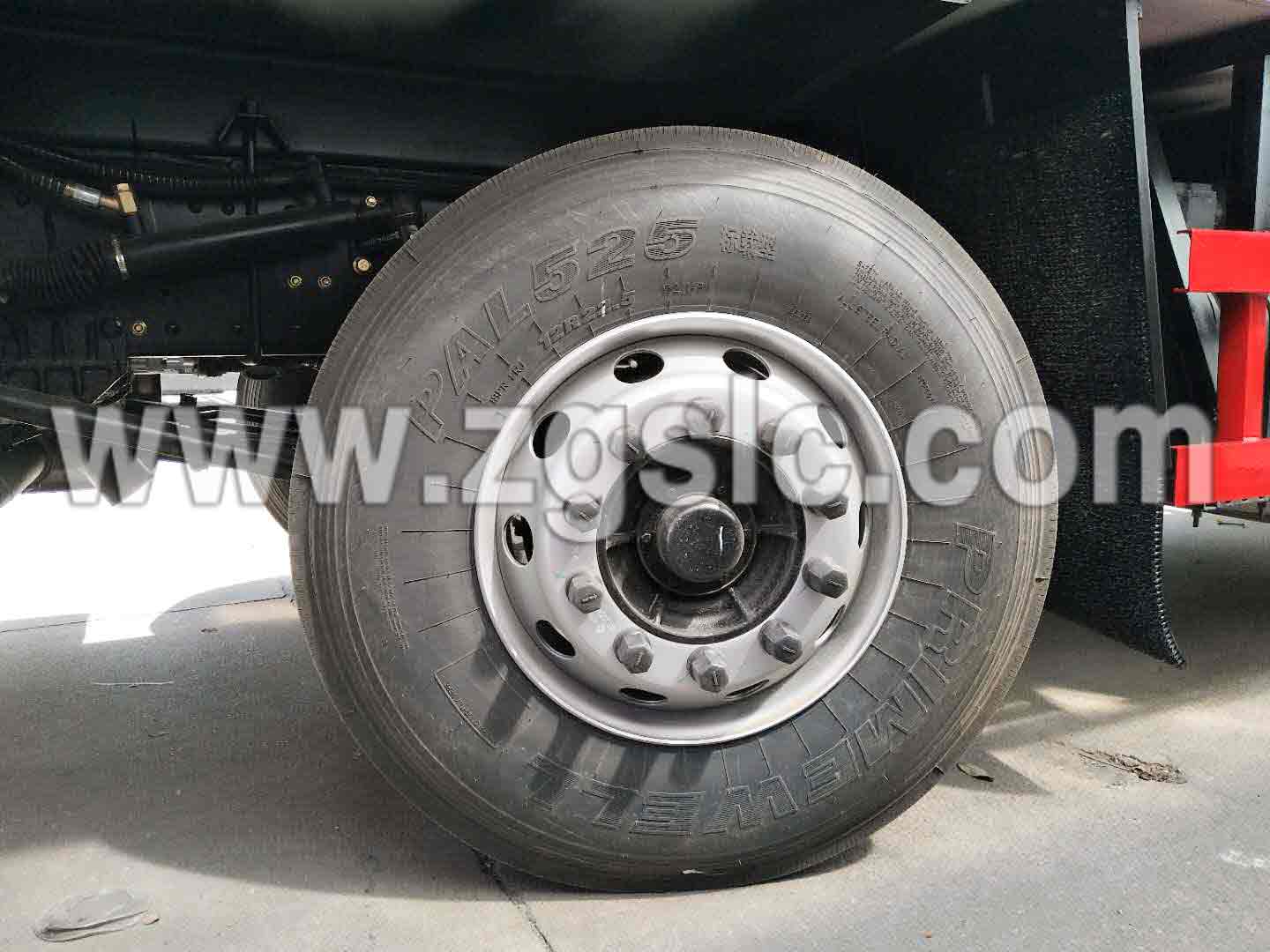 東風(fēng)天龍后前四后八冷藏車