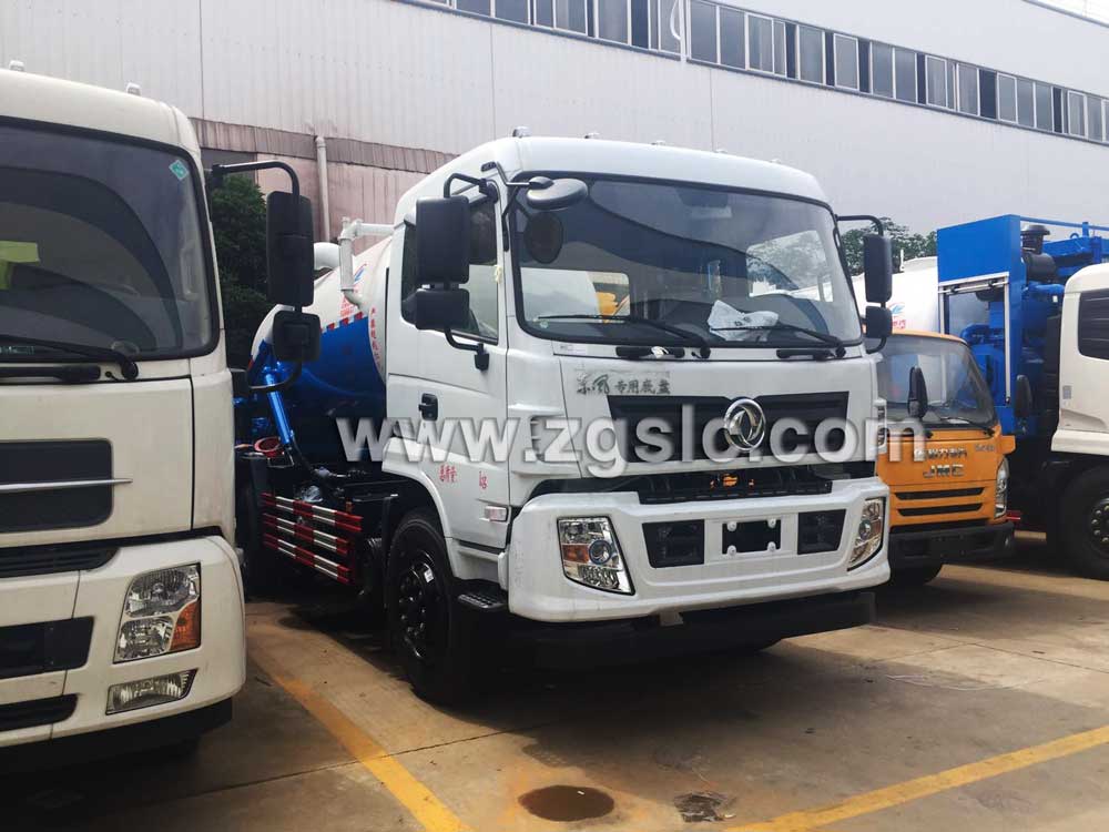 湖北程力東風(fēng)專底吸污車(國五)