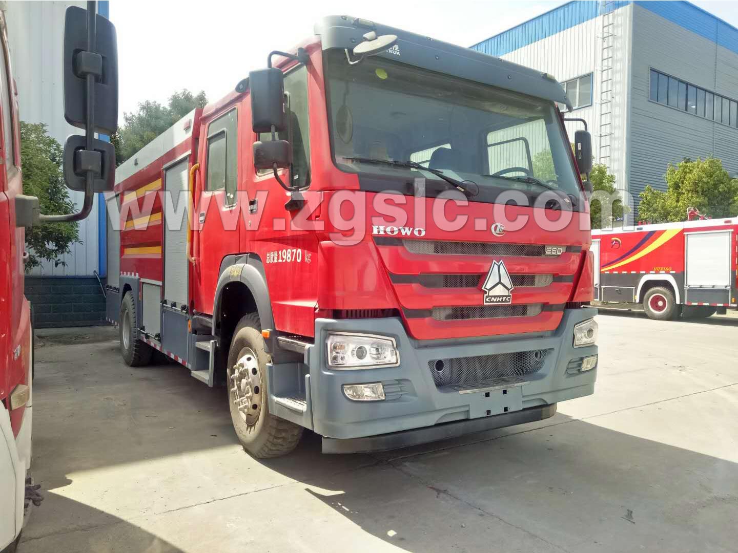 重汽豪沃干粉泡沫消防車(國五)