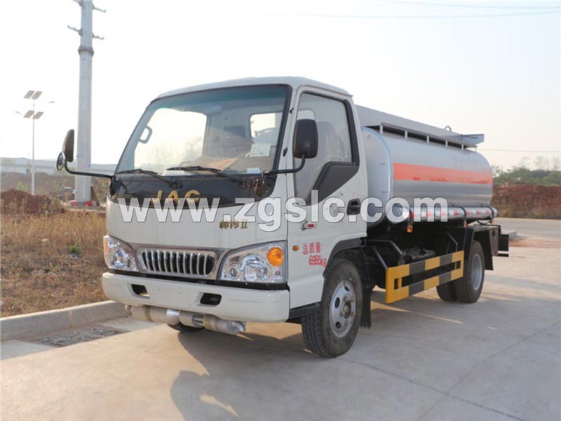 程力集團(tuán)江淮5方加油車(國五)