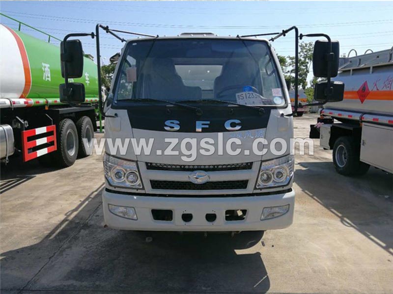 時(shí)風(fēng)2.5方加油車(國(guó)五)-廠家質(zhì)量
