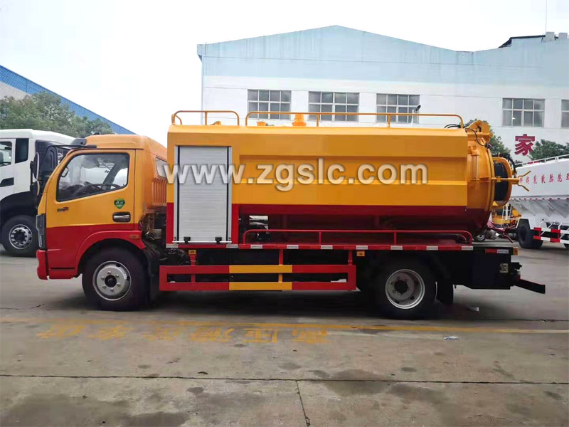 程力集團(tuán)東風(fēng)大多利卡清洗吸污車_吸污車價格