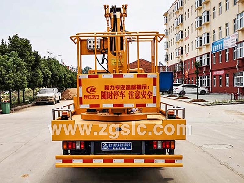 江鈴雙排高空作業(yè)車(國(guó)六)