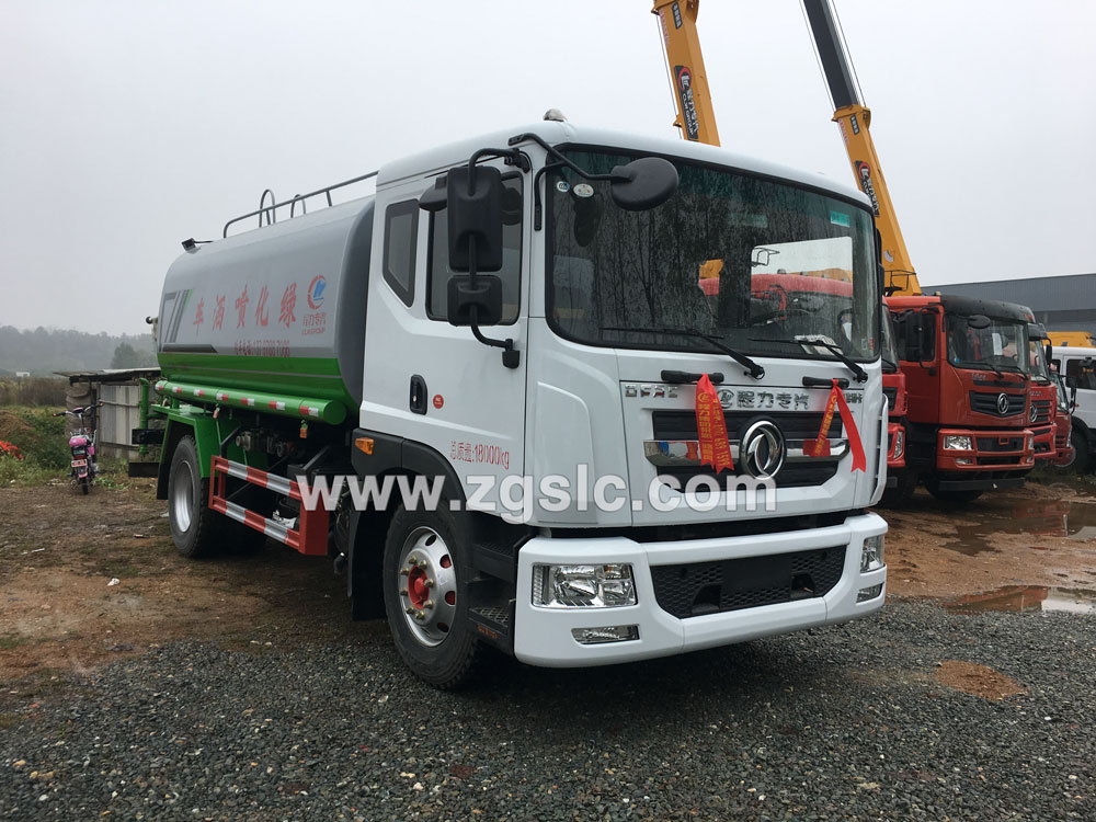 程力集團東風多利卡D9噴霧車價格