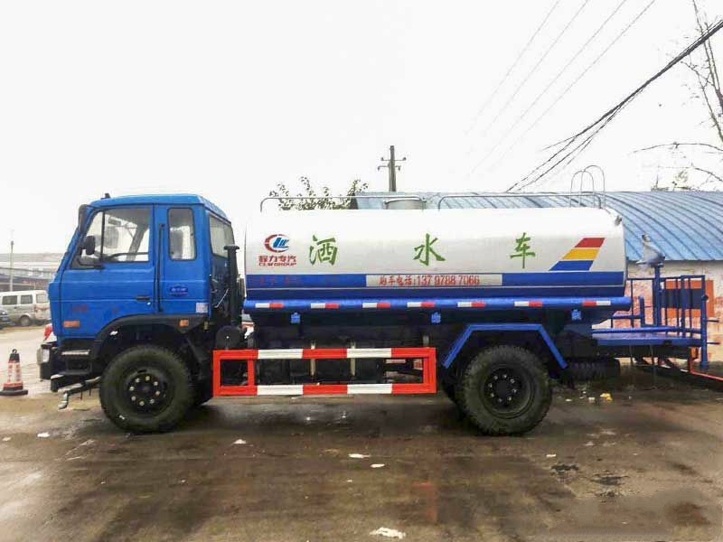 程力集團(tuán)的工地灑水車，您知道怎么選擇嗎？