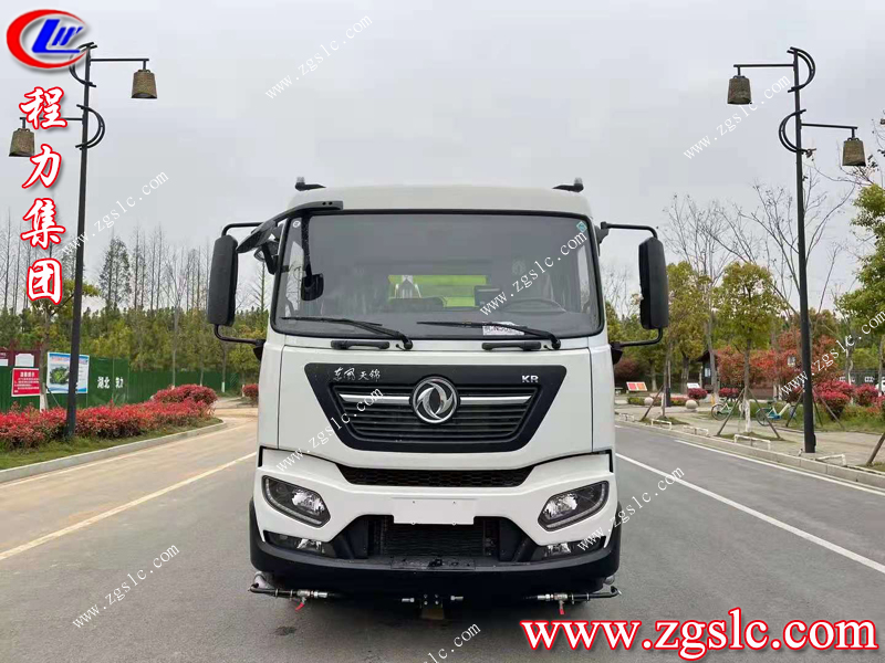 程力集團(tuán)東風(fēng)天錦洗掃車展示圖.jpg