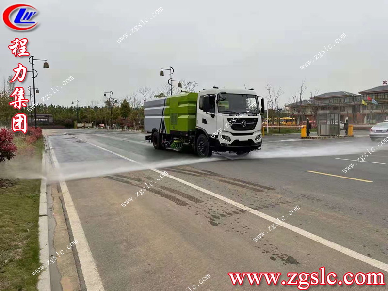 程力集團(tuán)東風(fēng)天錦洗掃車展示圖.jpg