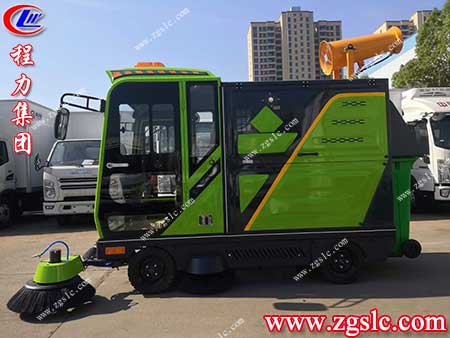 迷你身材功能齊全的程力240L掛桶款四輪掃地機(jī)