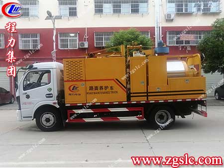 看程力瀝青路面養(yǎng)護(hù)車是如何保障安全出行，行駛無(wú)憂的